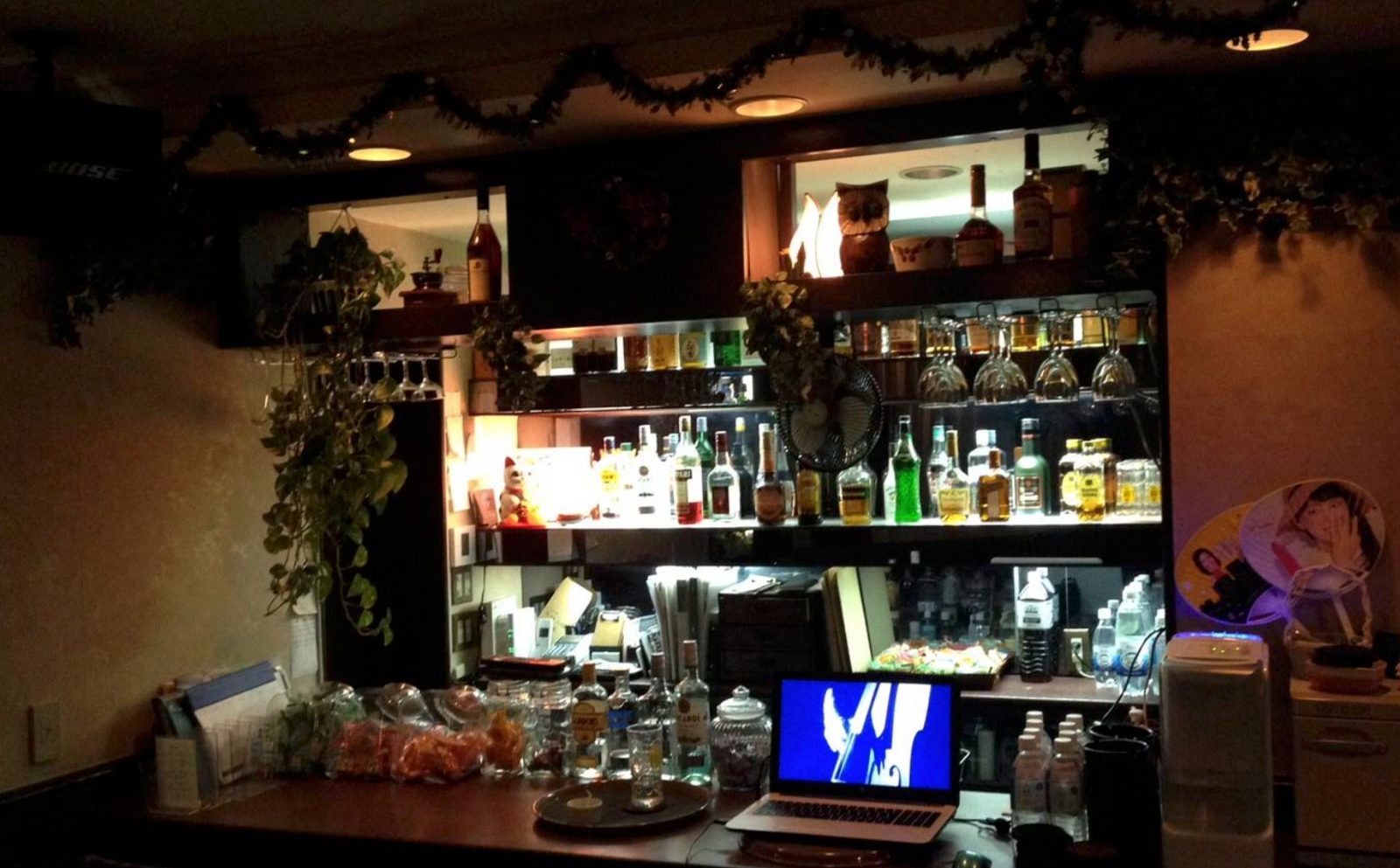 カラオケバー 水瓶座 店内写真